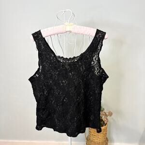 Gorgeous y2k vintage black lace milkmaid tank top